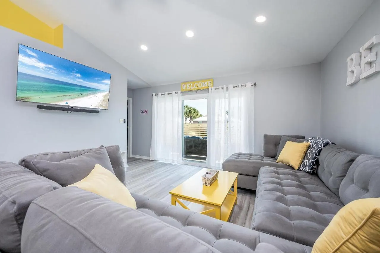 Luxurious Beach House, Private Heated Pool, Dedicated Office, Mins Walk To Beach & Shops Destin 0*,