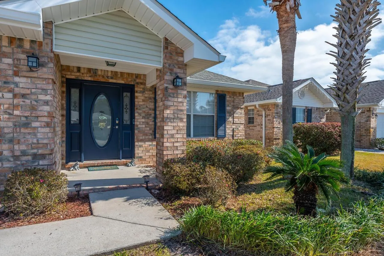 Luxurious Beach House, Private Heated Pool, Dedicated Office, Mins Walk To Beach & Shops Destin