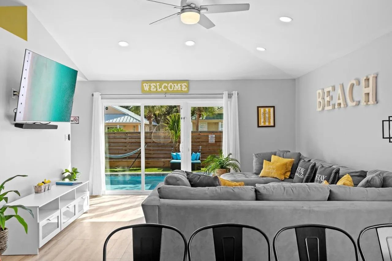 Luxurious Beach House, Private Heated Pool, Dedicated Office, Mins Walk To Beach & Shops Destin 0*,