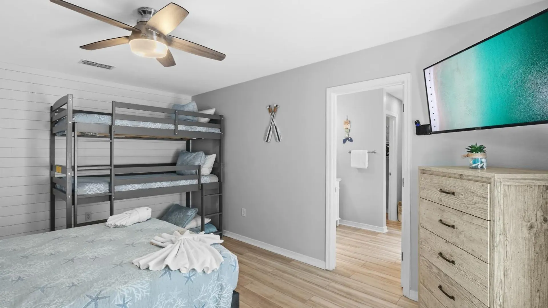 Luxurious Beach House, Private Heated Pool, Dedicated Office, Mins Walk To Beach & Shops Destin United States