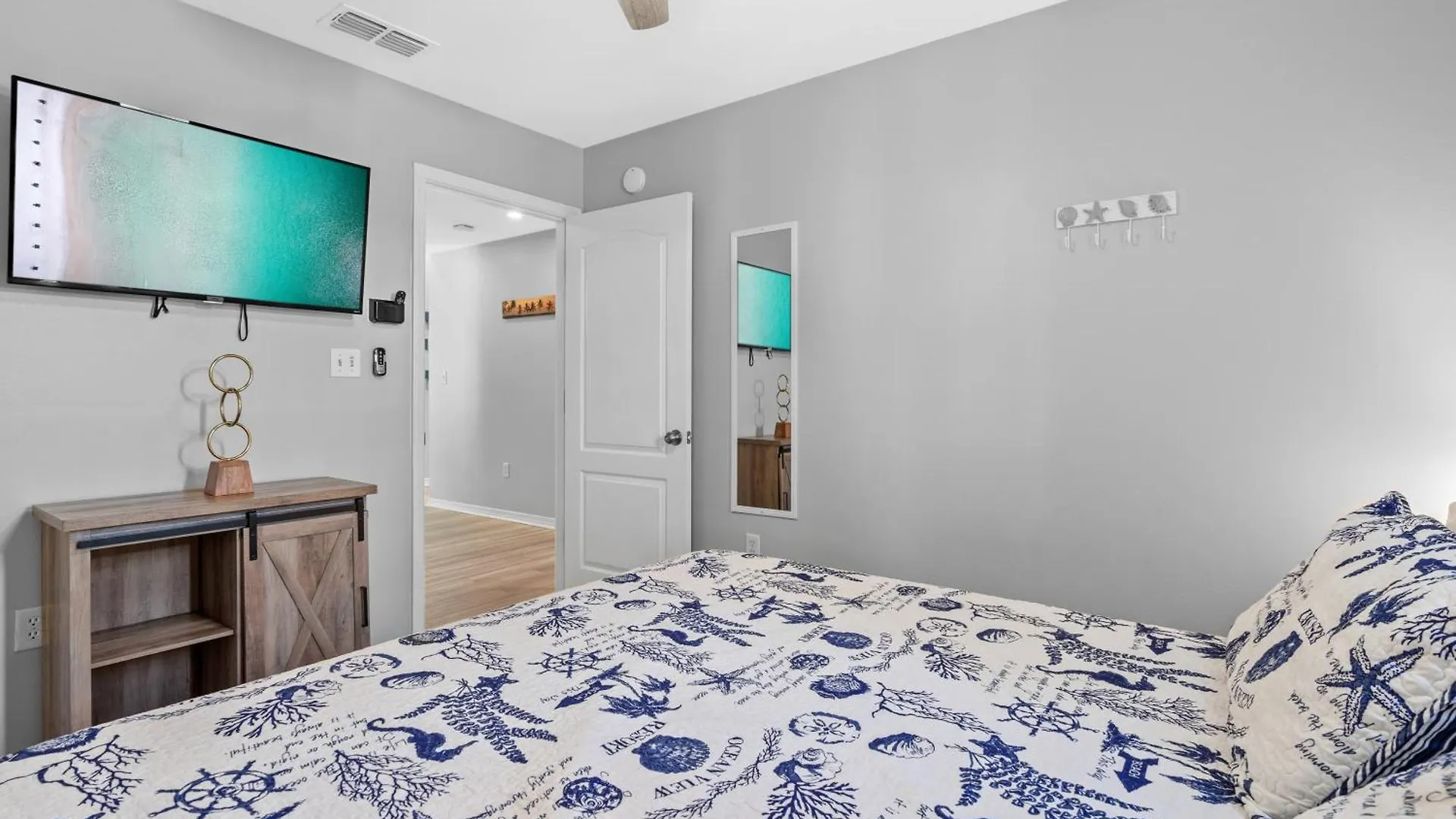 Luxurious Beach House, Private Heated Pool, Dedicated Office, Mins Walk To Beach & Shops Destin 0*,