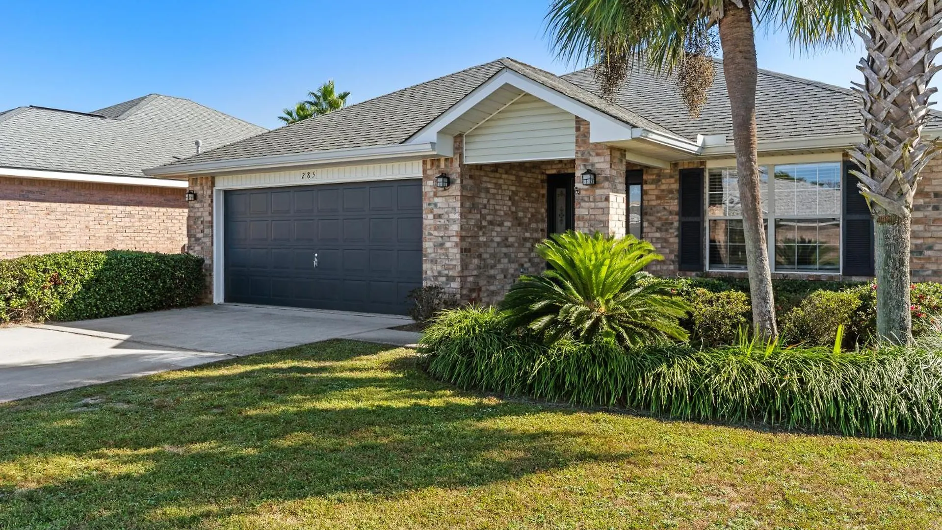 Holiday home Luxurious Beach House, Private Heated Pool, Dedicated Office, Mins Walk To Beach & Shops Destin