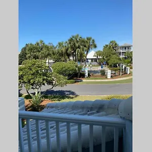  Holiday home Jewel 5bd-3 1/2 Bath -5 Min Walk To Beach!