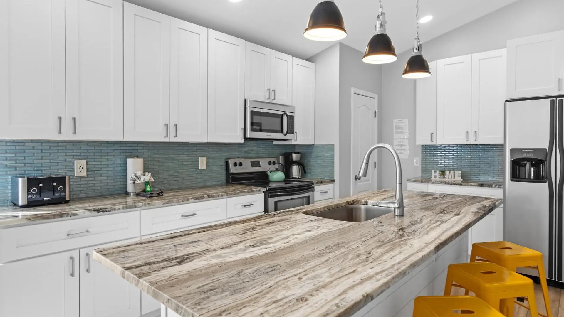 Luxurious Beach House, Private Heated Pool, Dedicated Office, Mins Walk To Beach & Shops Destin United States